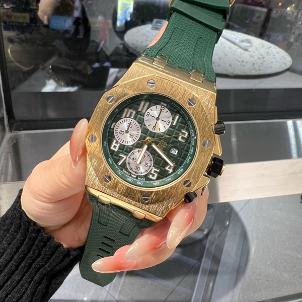 ブランド時計背面デザイン